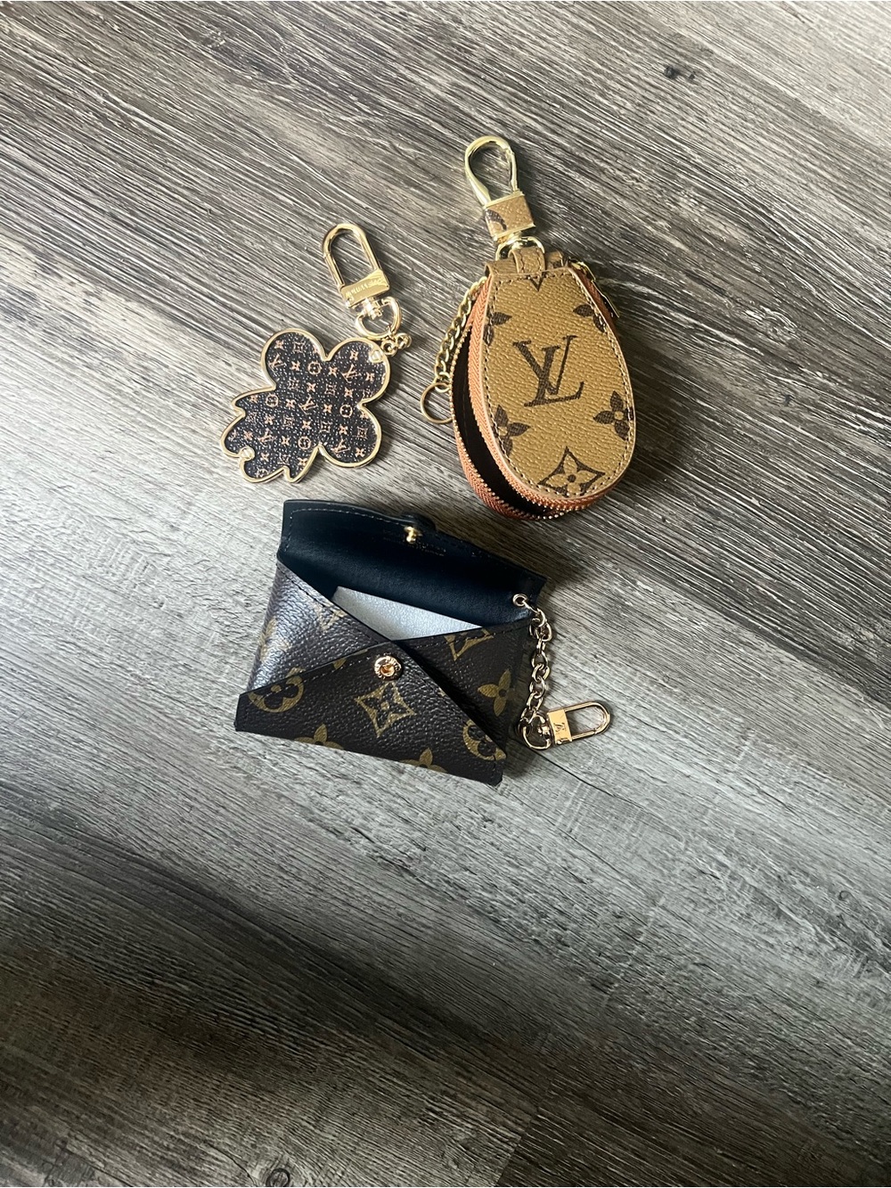 Louis Vuitton Monogram Brown & Tan Key Pouch with Charm and Card Holder - Picture 9 of 11